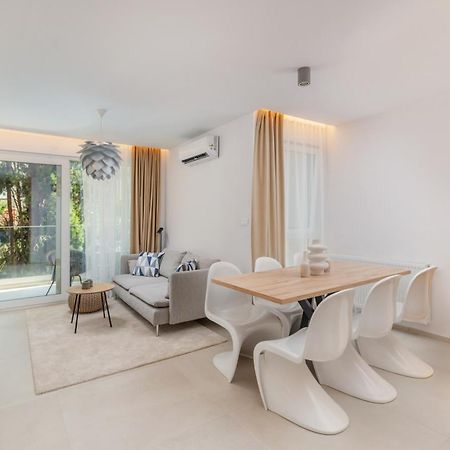 Cro.Lo Modern Retreat Apartment Split Bagian luar foto